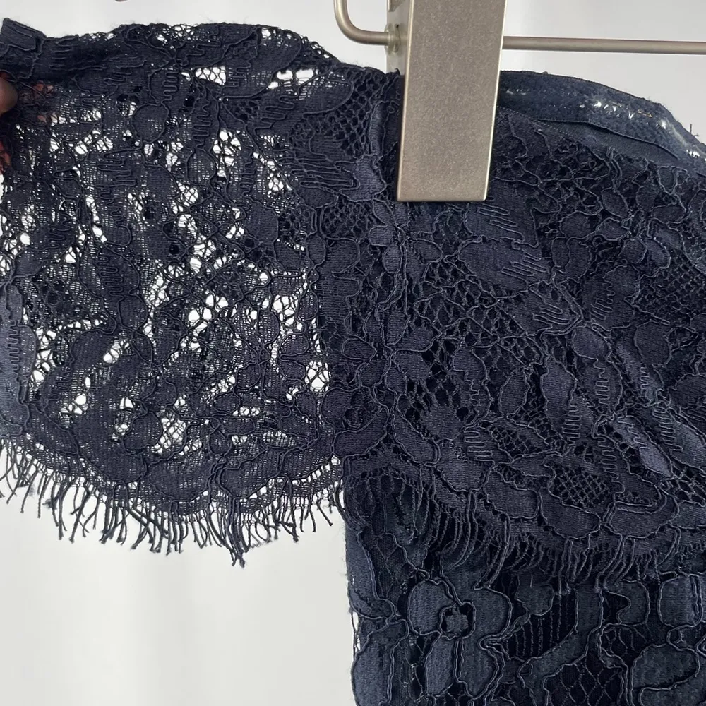 Lulus‎ Romantic Heart Lace Off-the-Shoulder Maxi Dress in Navy Blue Size Medium - Image 5