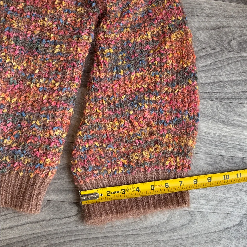 Cozy Multicolor Crew Neck Sweater - Image 13