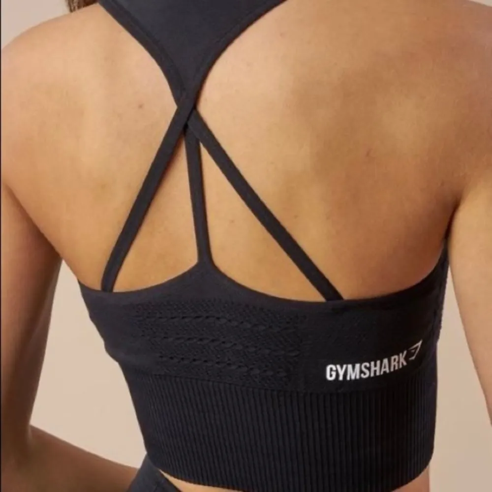 GYMSHARK Black Energy Seamless Crop Top Size Small - Image 4