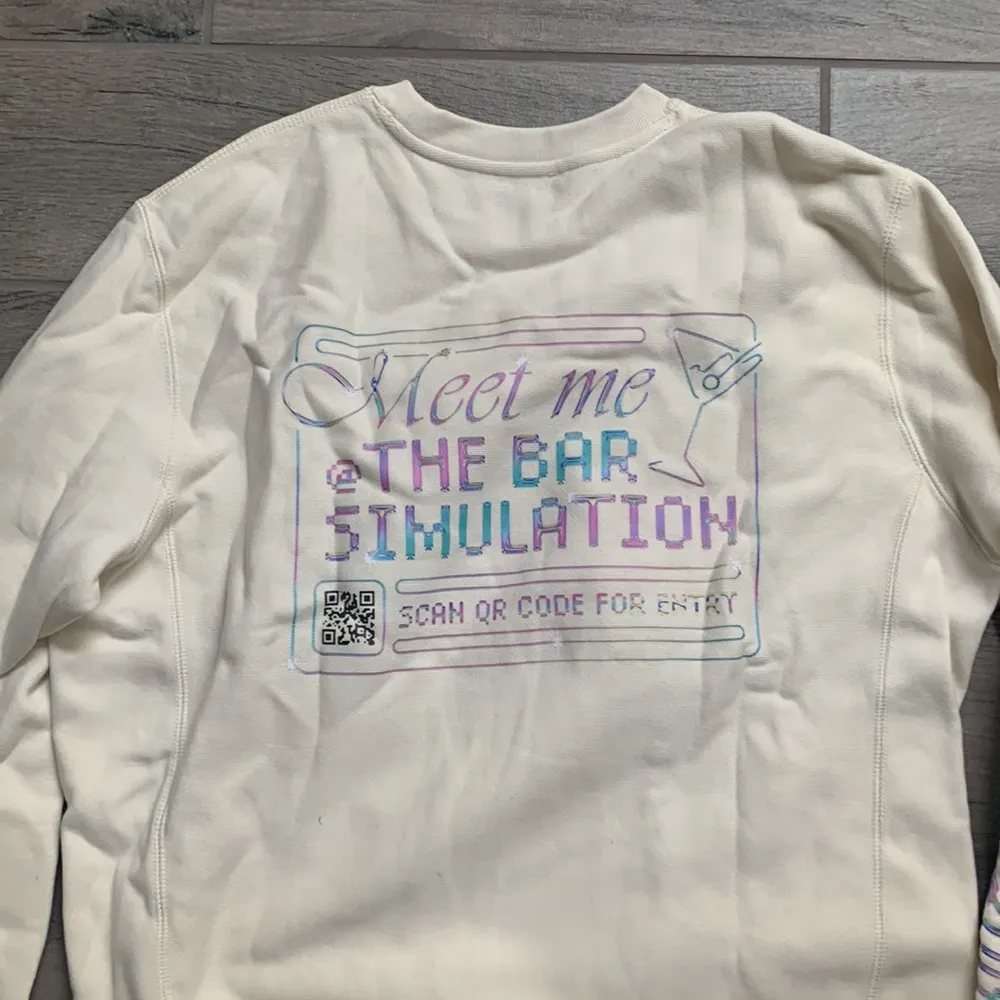 Meet me at the bar sweatshirt Size M - Image 5