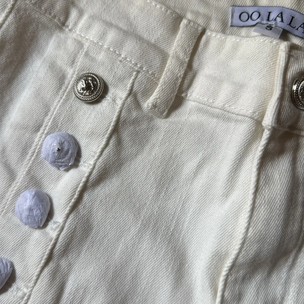 OO LA LA White Pants with Button Detail - Image 2