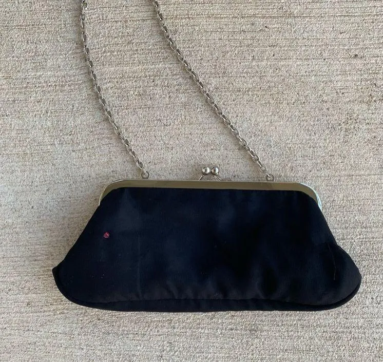 Embroidered Floral Beaded Clutch Black - Image 3