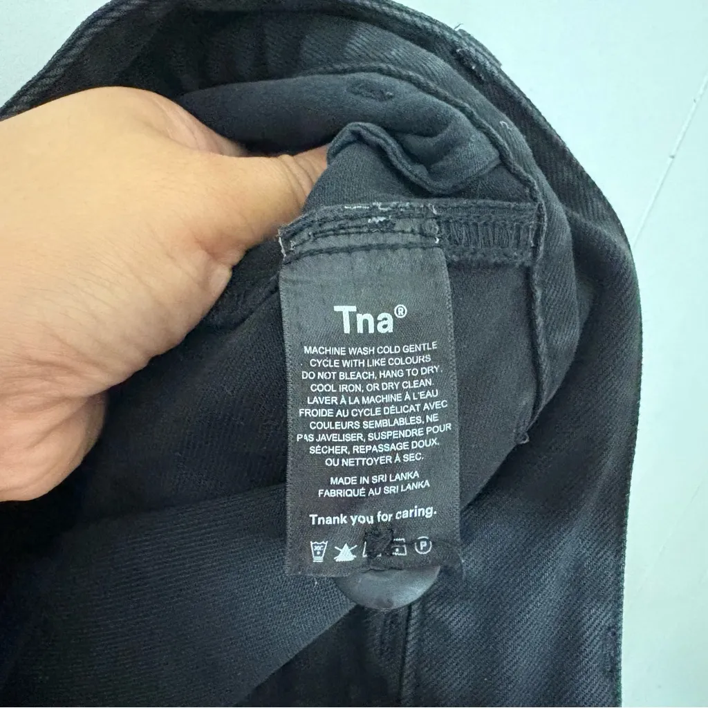 Aritzia TNA Cargo Pants Women's Black (READ) Size undefined - Image 3