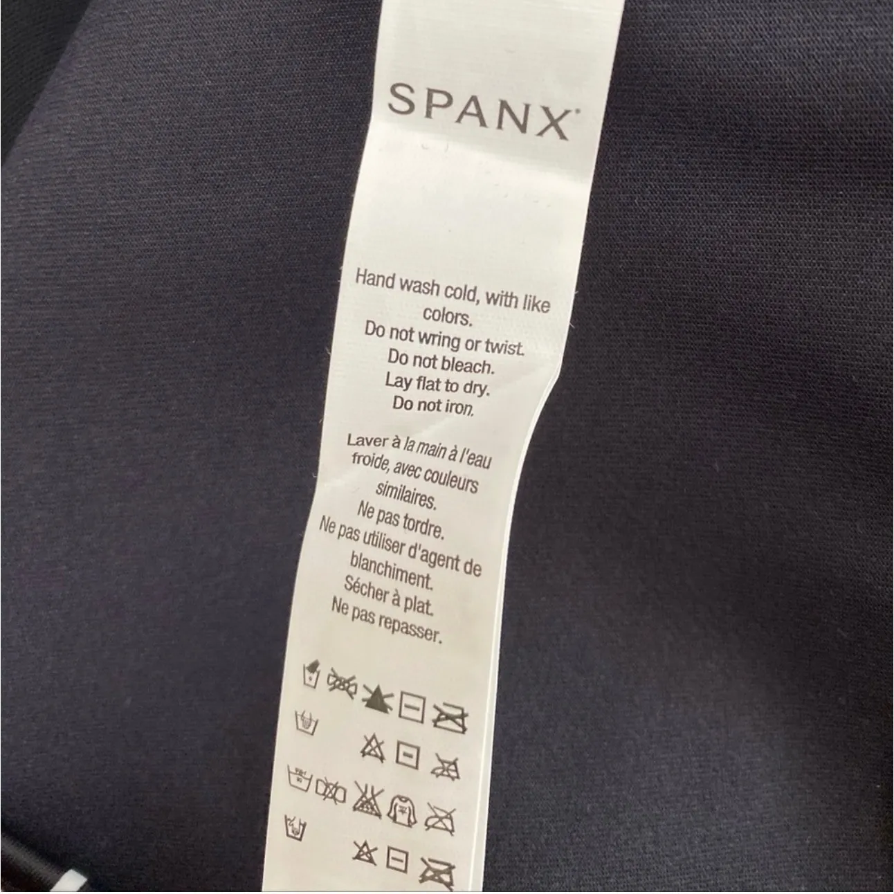 Spanx Swim Bikini Bottom Womens 10 Flirty Mid Rise Black Geo Swim Skirt NWT - Image 6