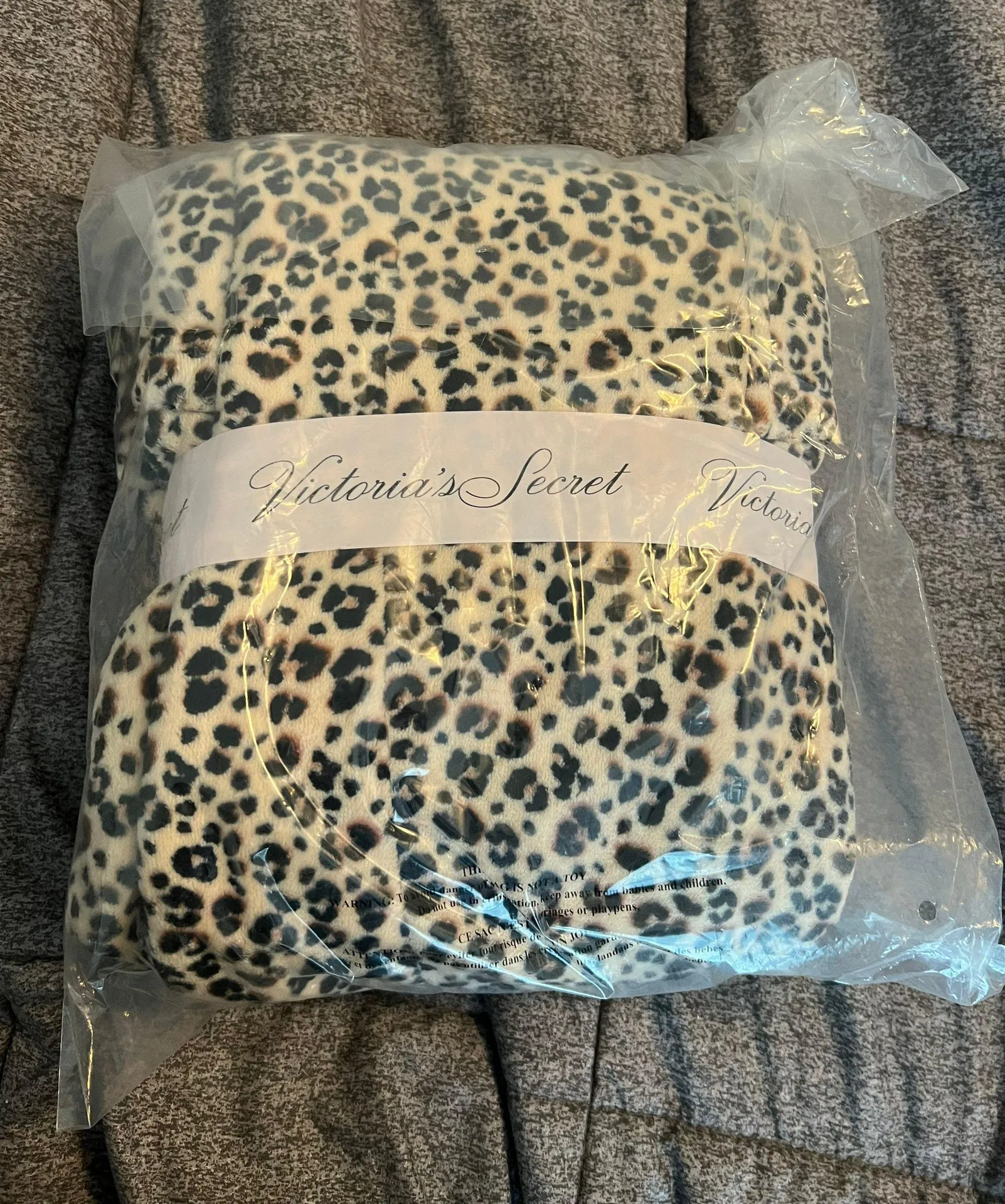 Victoria's Secret Robe - Image 3