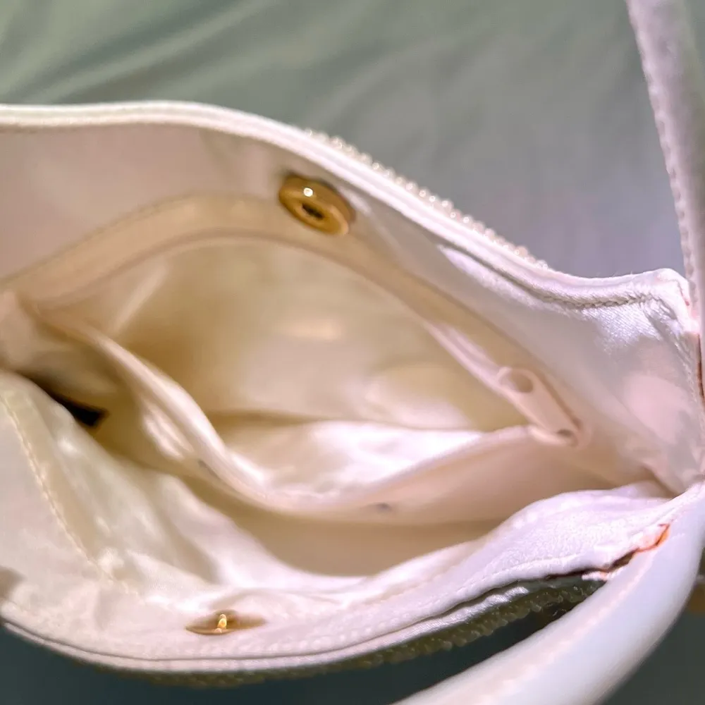 Loft Ann Taylor  Gold Sequin Small Beaded Purse Inside Zipper Snap Close - Image 5