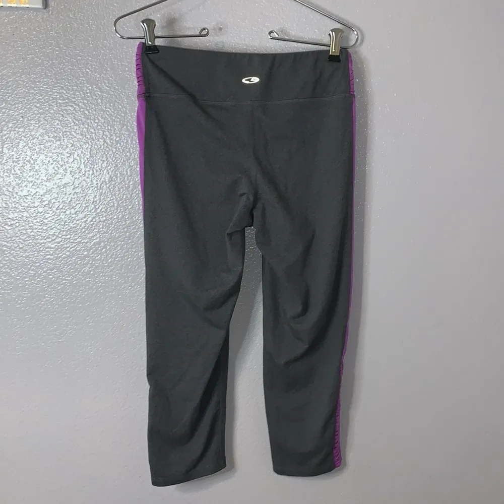 Champion  grey purple spandex athletic capri pants - Image 4