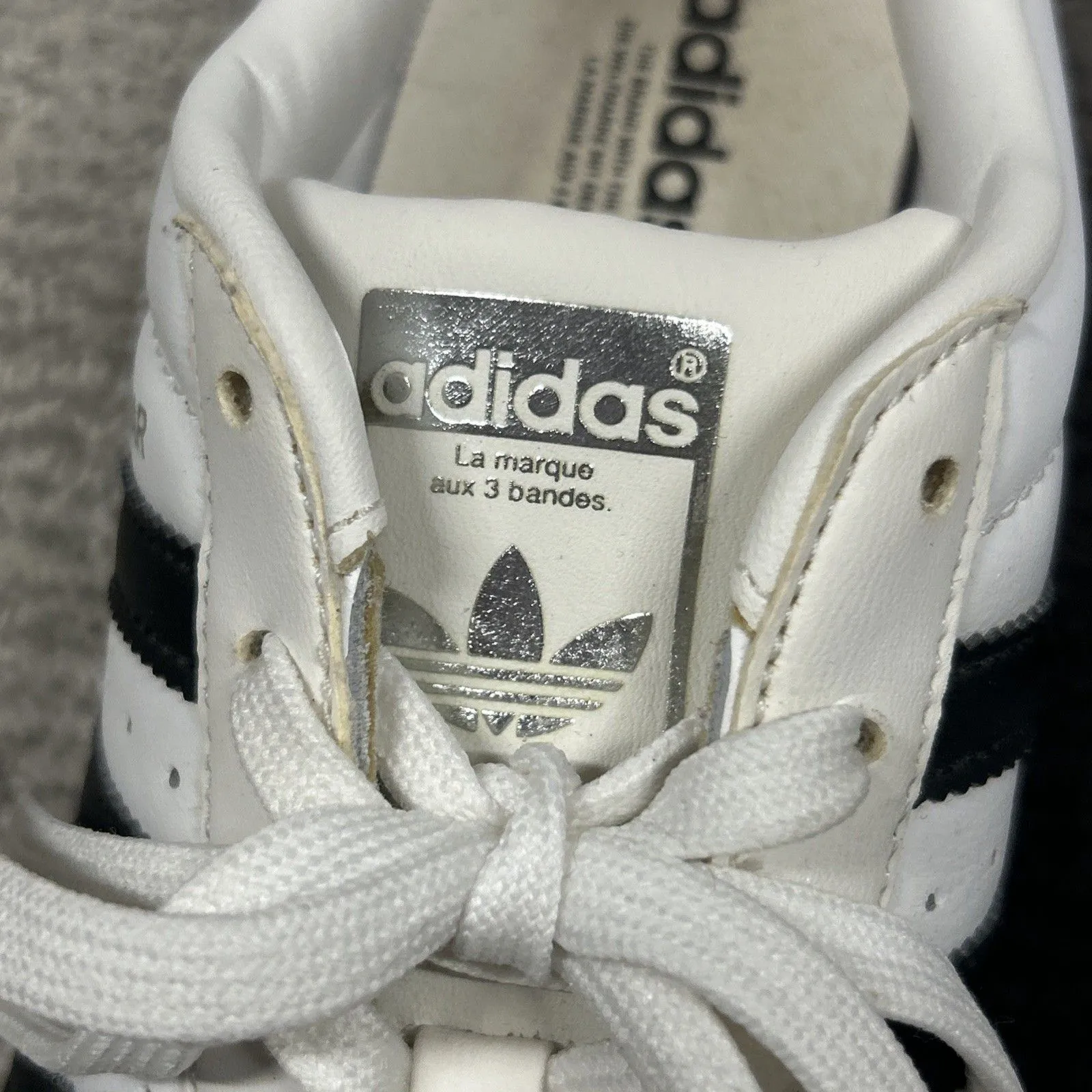 Adidas Superstar Shoes Women’s 6 White Silver Metallic Toe Cap Athletic - Image 3