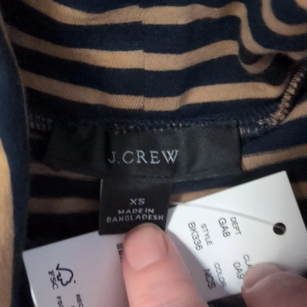 J. Crew Navy Camel Stripe Tissue Turtleneck Size XS - Image 3