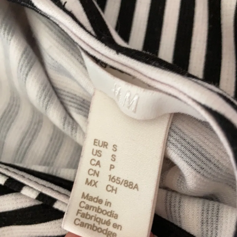 H&M Striped Fit and Flare Midi Dress Low Back Black White Size Small Like New - Image 11