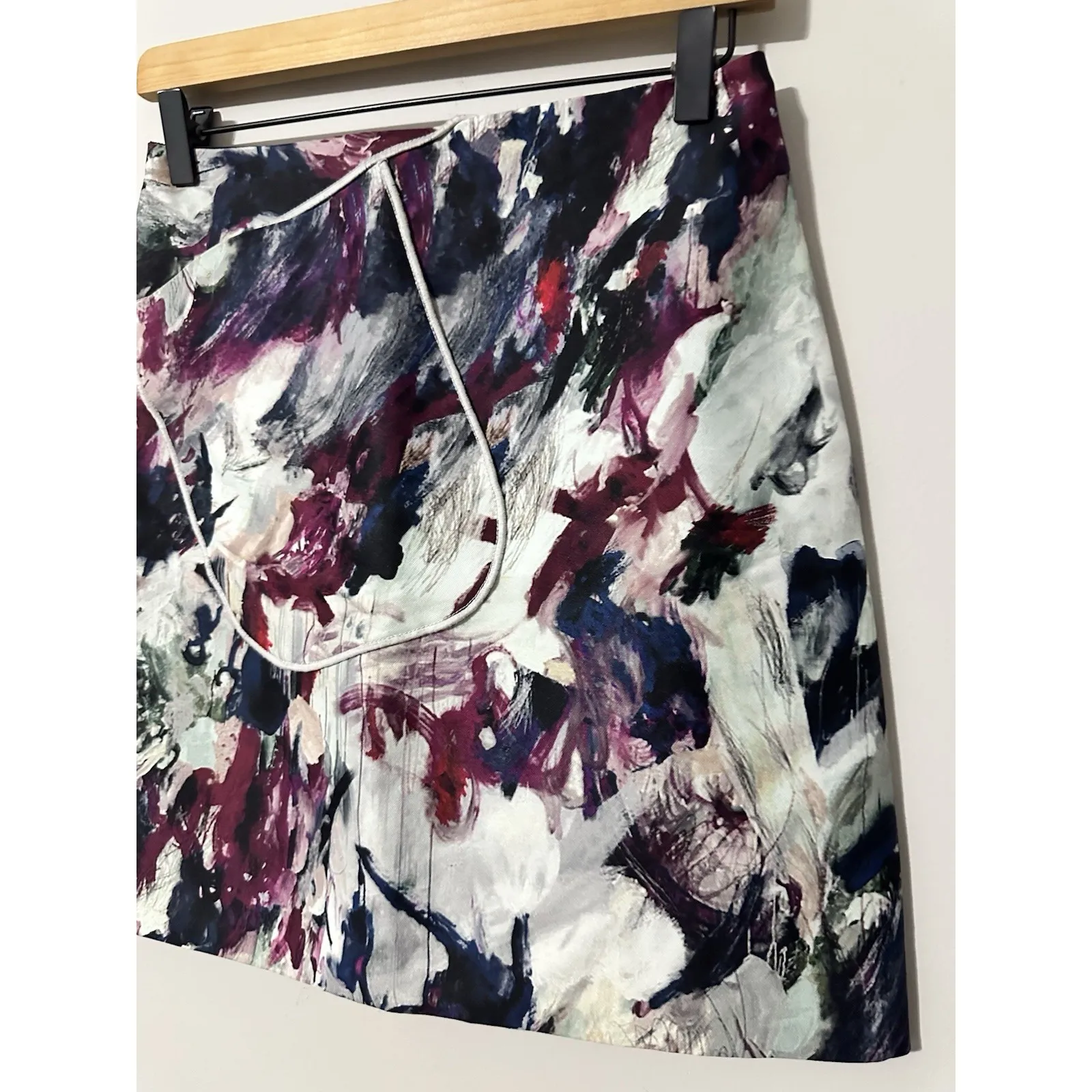 CARVEN Skirt 36 US 4 Abstract Brushstroke Art Print Mini Silk Blend Pocket Wrap - Image 5