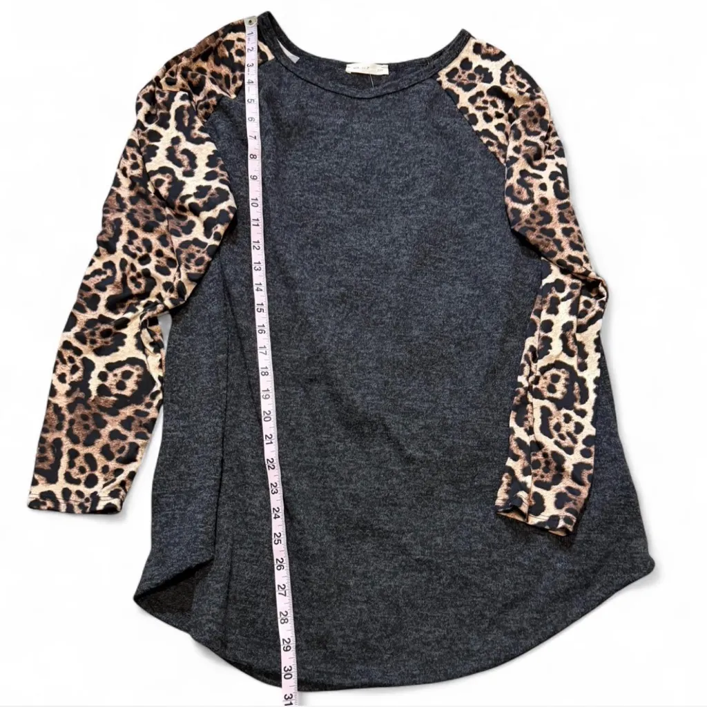 Leopard‎ Sleeve Raglan Top Gray Size XL - Image 12
