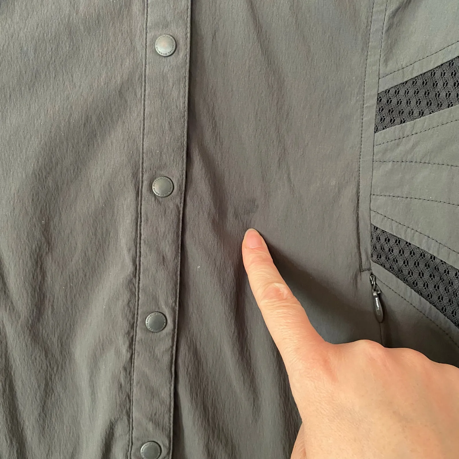 Royal Robbins Charcoal Gray Gorpcore Snap-up Long Sleeve Shirt Women size Medium - Image 9