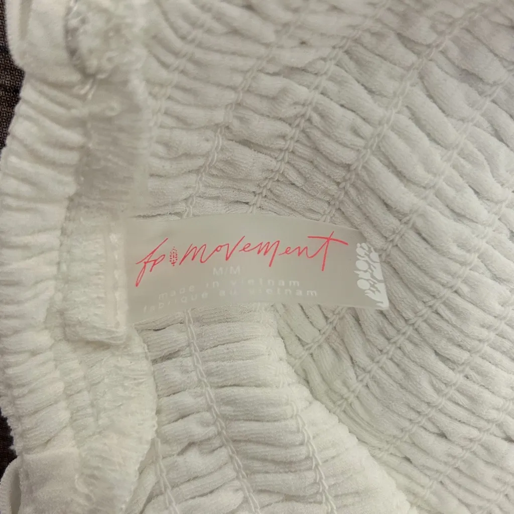 Free People Movement White Smocking Hot Wide Neck Open Back Short Sleeve Top New Size M - Image 7