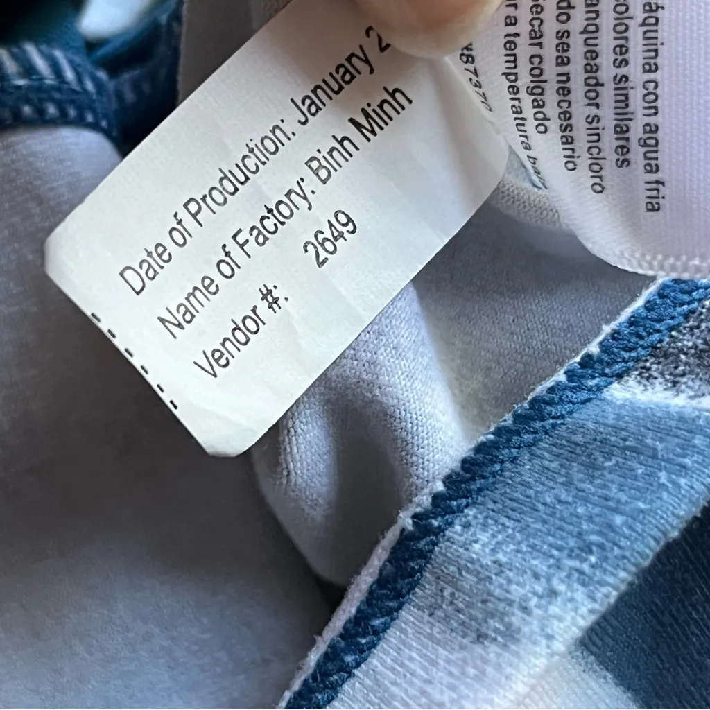 Alo Blue Ikat Coolfit Bra Tank size Medium - Image 8