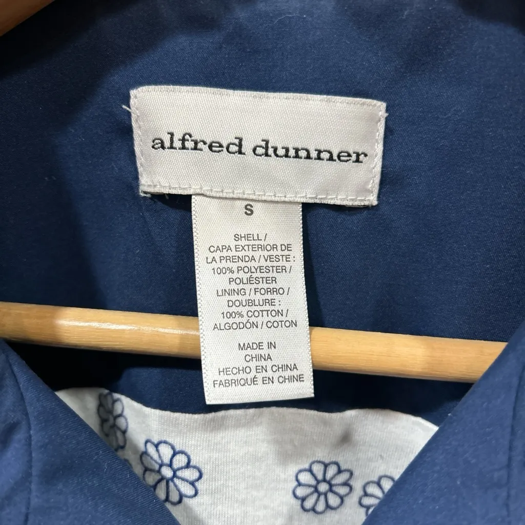 Alfred Dunner Blue Zip-Up Jacket
Size Small - Image 3
