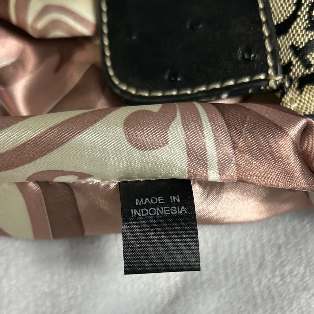 Guess Black and Cream Women's Handbag - Image 8