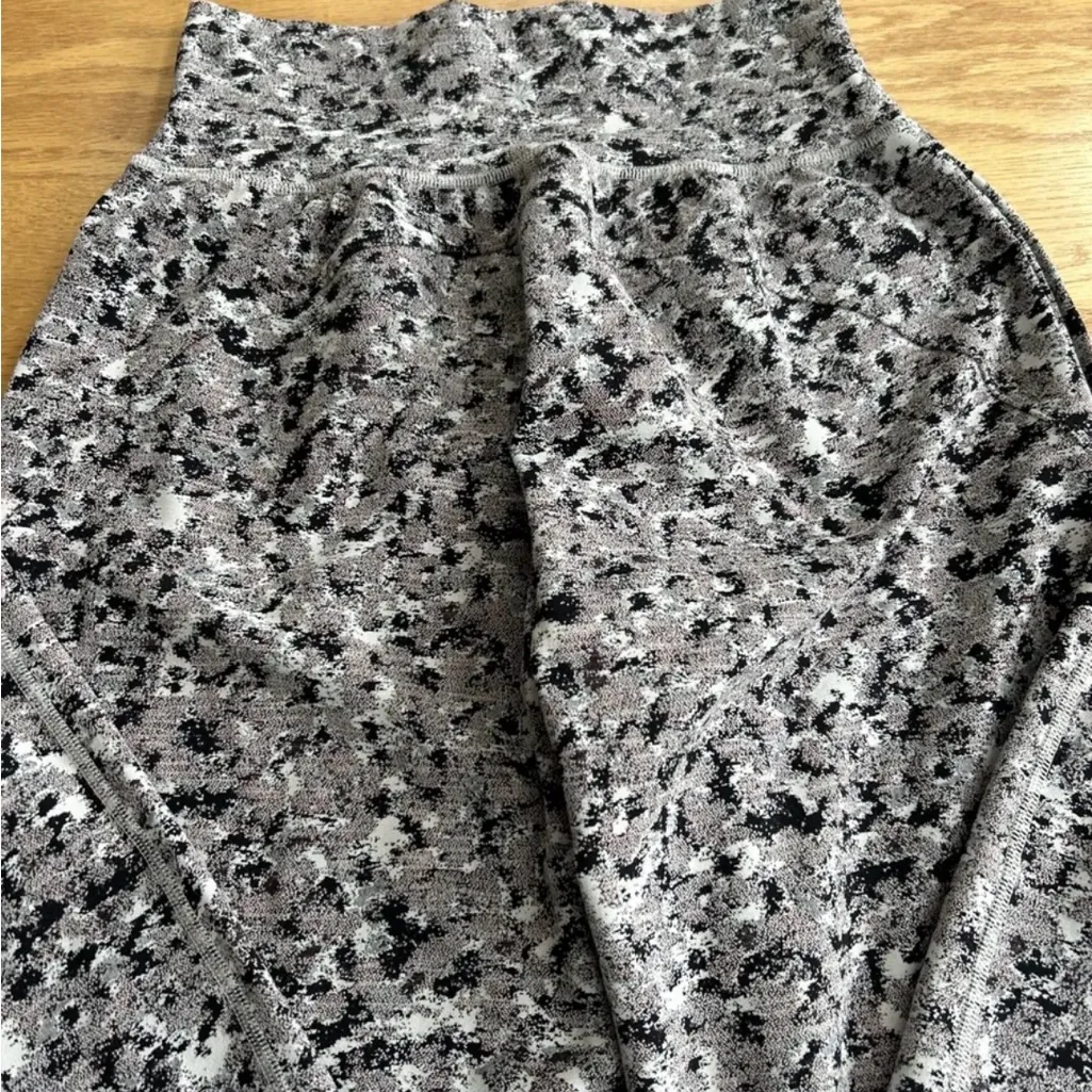 Athleta Salutation Printed Print Jogger Pant Size Small S Pants - Image 7