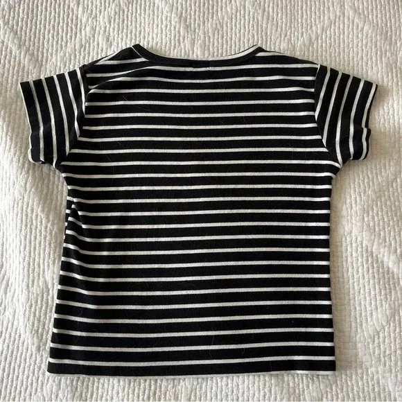 Brandy Melville Black White Striped Baby Tee Crew Neck O/S Excellent Condition - Image 3