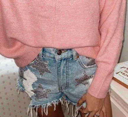 Brandy Melville Star Denim Shorts - Image 6