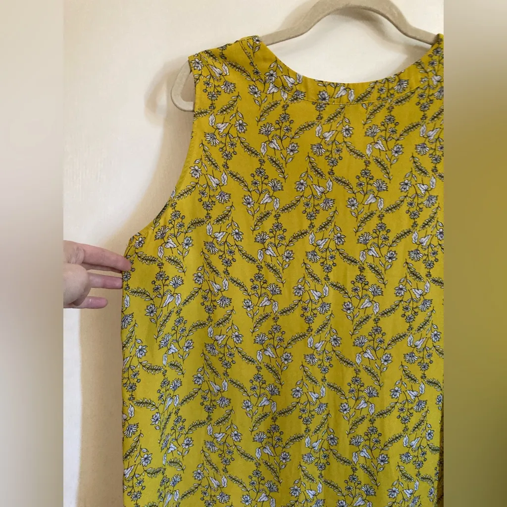 🌞Rose+Olive Yellow Marigold Floral V Neck Pleated Front Sleeveless Blouse #O - Image 5