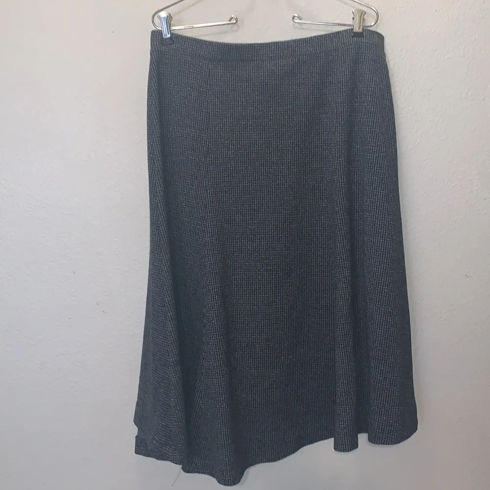draper's & damon's  grey checkered elastic waist high low skirt - Image 4
