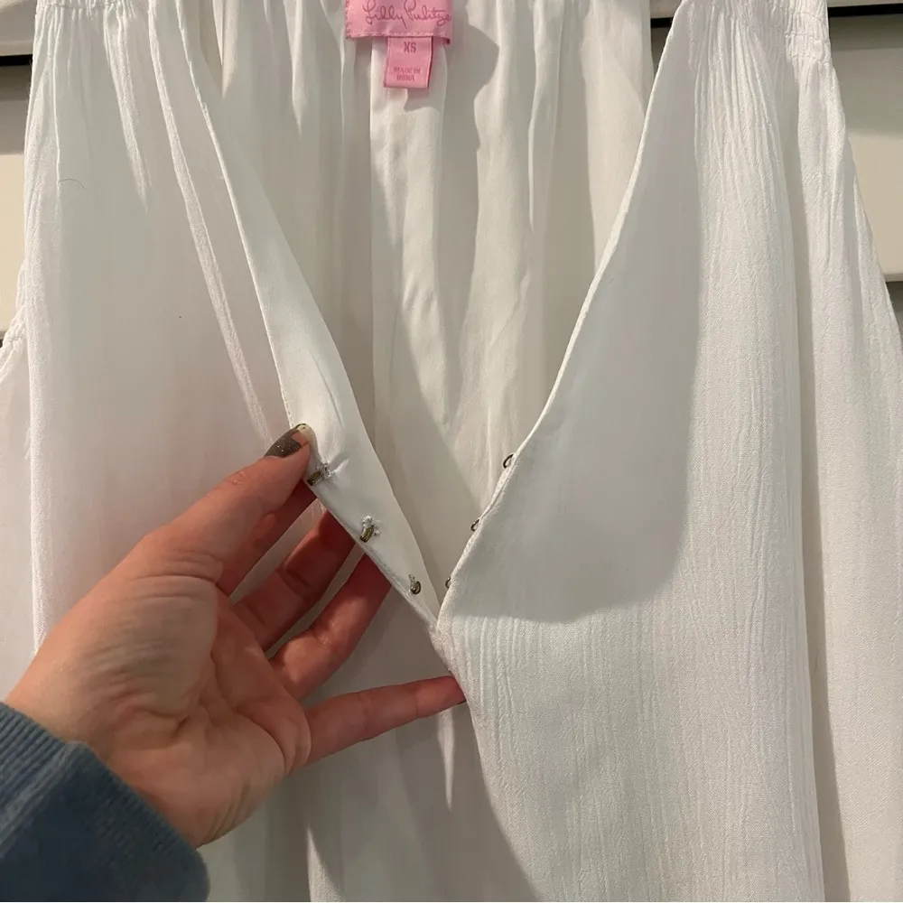 Lilly Pulitzer white flowy top - Image 3