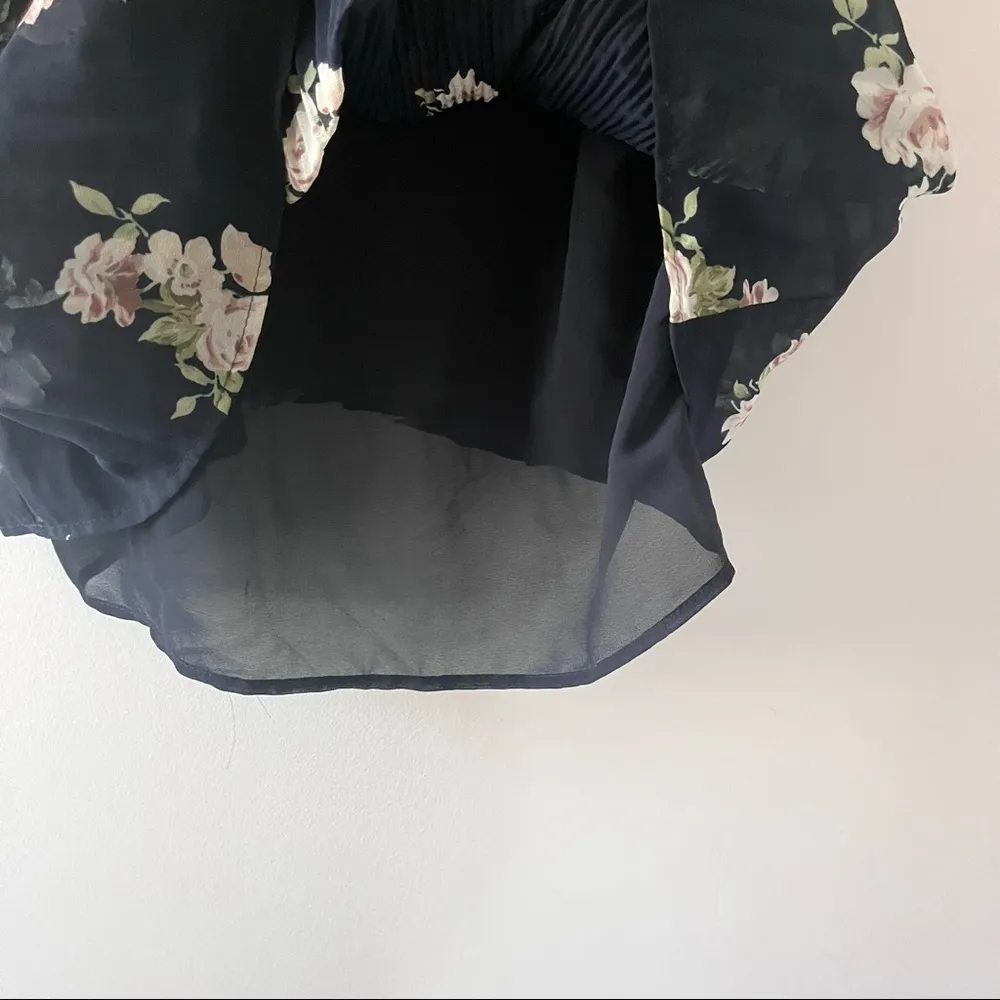 Abercrombie and Fitch Pleated Floral Tank Top - Image 4