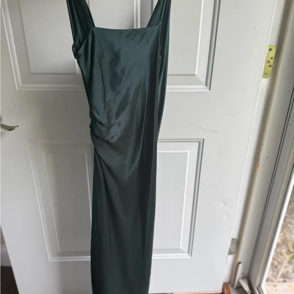 Zara Emerald Satin Gown - Image 6