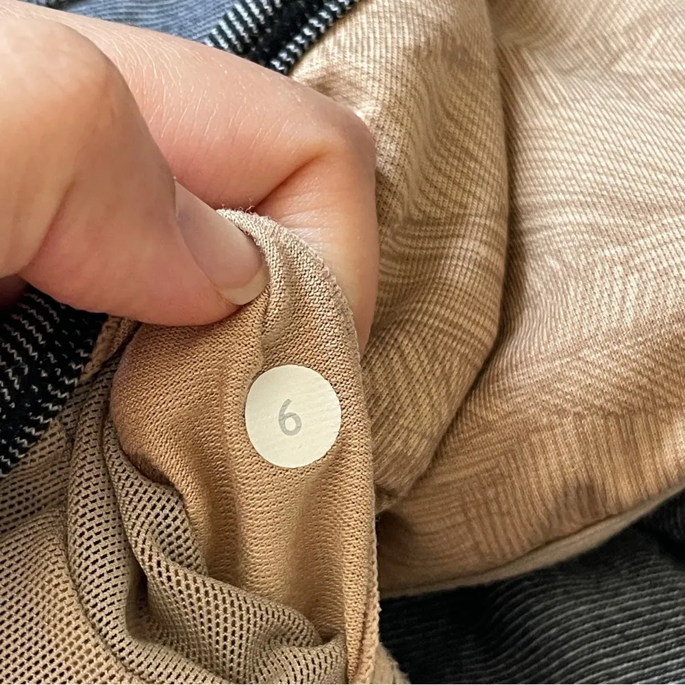 Lululemon Workout Tank Top power y striped womens Navy Blue (size 6) gym running - Image 2