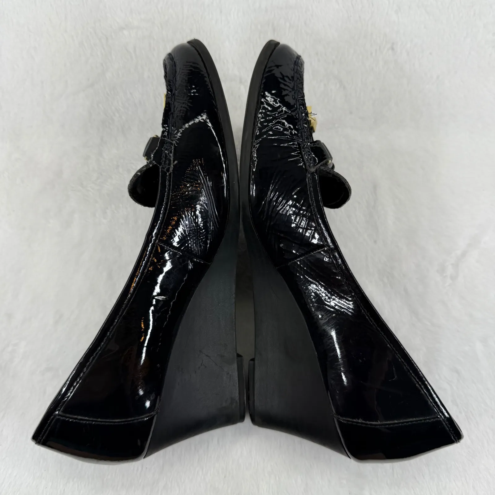 Lauren‎ Ralph Lauren Black Patent Leather Wedge Loafers with Gold Accents 8 READ - Image 11