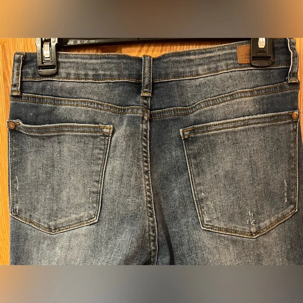 Judy Blue Mid Rise Relaxed Fit Distressed Cropped Blue Denim Jeans Size 30 - Image 13