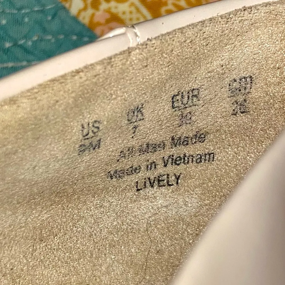 Lifestride  Lively Cream Pumps - Image 8