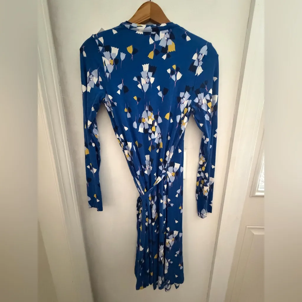 Boden blue and yellow jersey floral wrap dress size 4. - Image 5