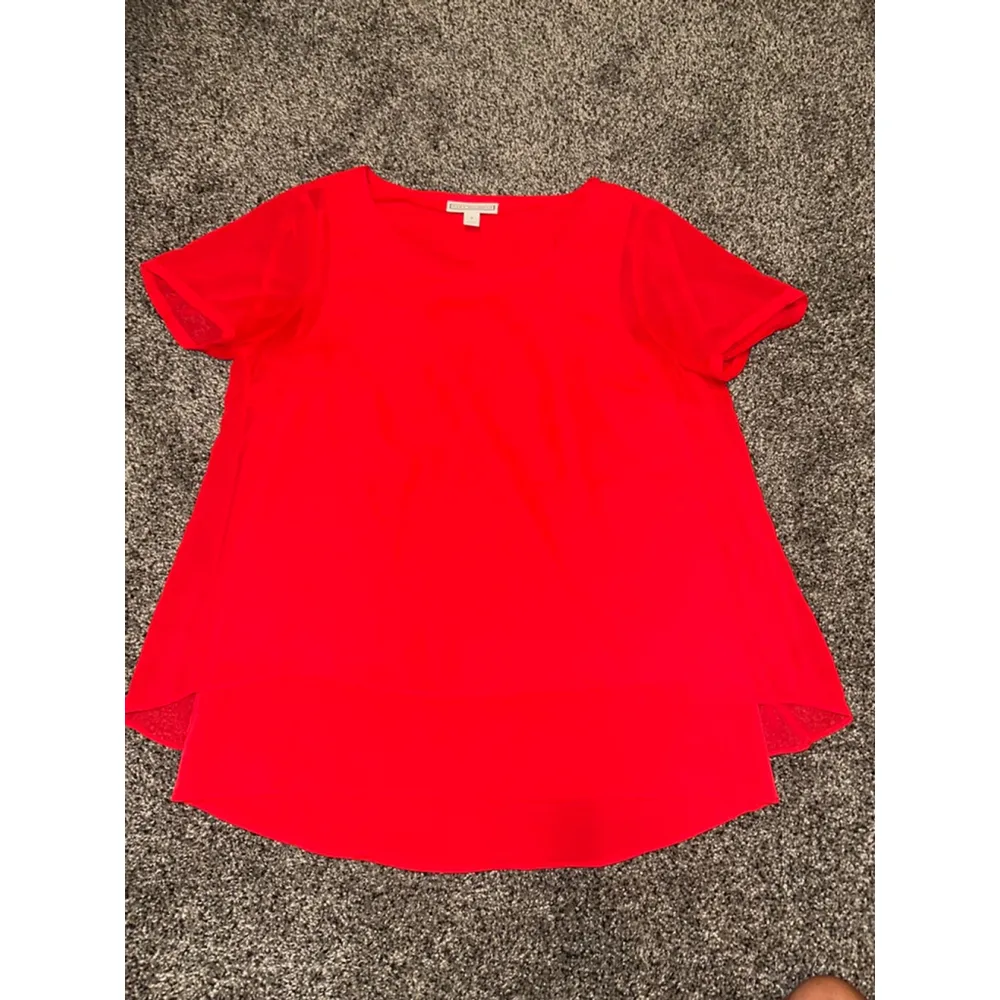 Dana Buchman Red Sheer Overlay Short Sleeve Blouse - Image 3