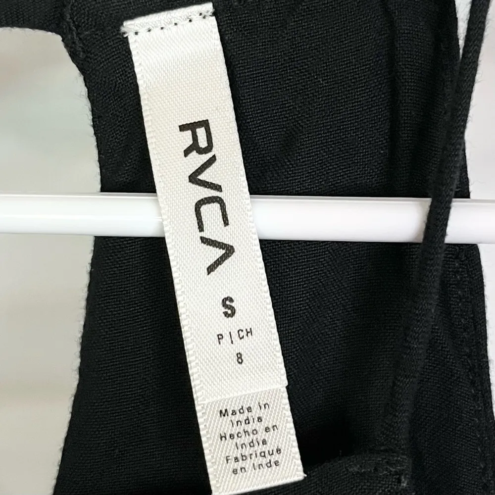 RVCA Women’s Black High Neck Keyhole Halter Tank Top Small Open Back - Image 8