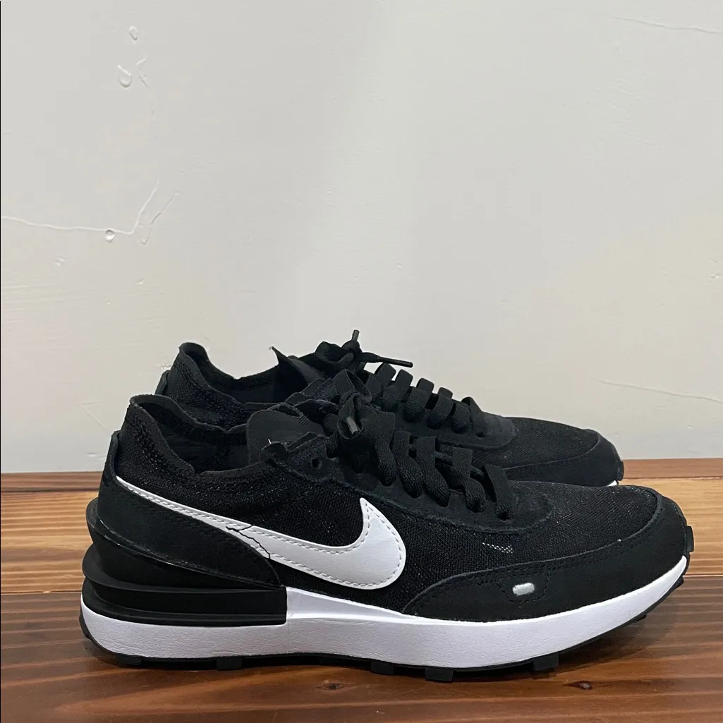 Nike Waffle One Black/White Women's Size 7 NWOT - Image 8