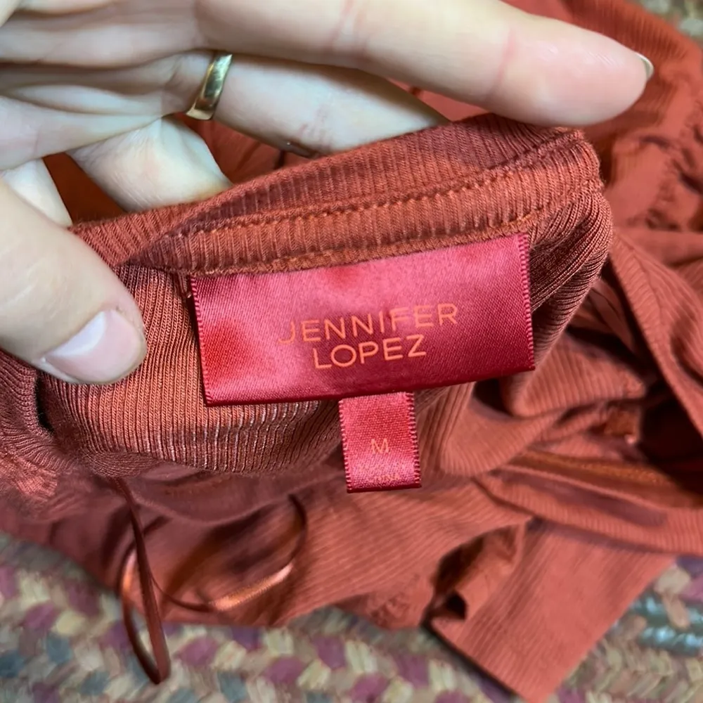 NWOT JENNIFER LOPEZ ORANGE RIBBED LONG SLEEVE - Image 2