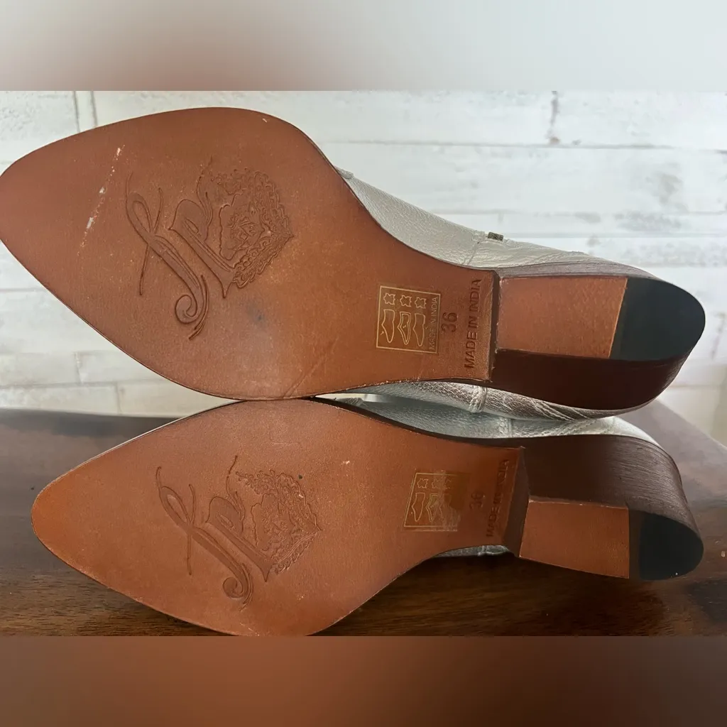 Free people New Frontier Silver Leather Western Ankle Booties Sz Euro 36./6 - Image 10