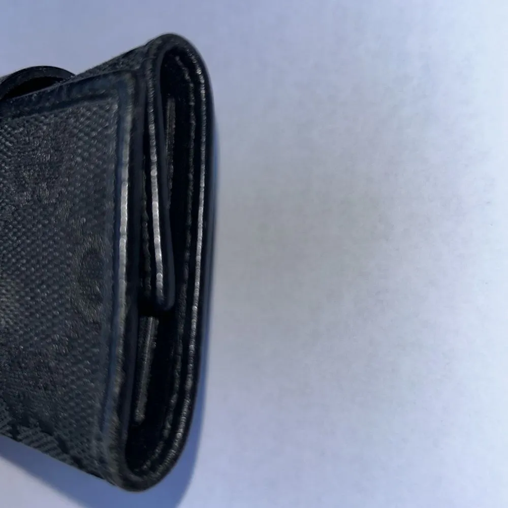 Gucci Authentic Vintage  Black/Silver Keyholder - Image 4