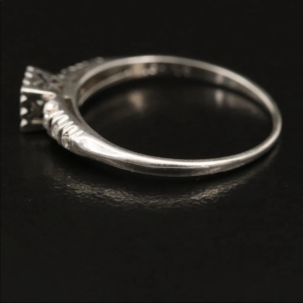 18K SOLID WHITE GOLD WITH PLATINUM ACCENTS GENUINE DIAMOND RING (6.75) Silver - Image 6