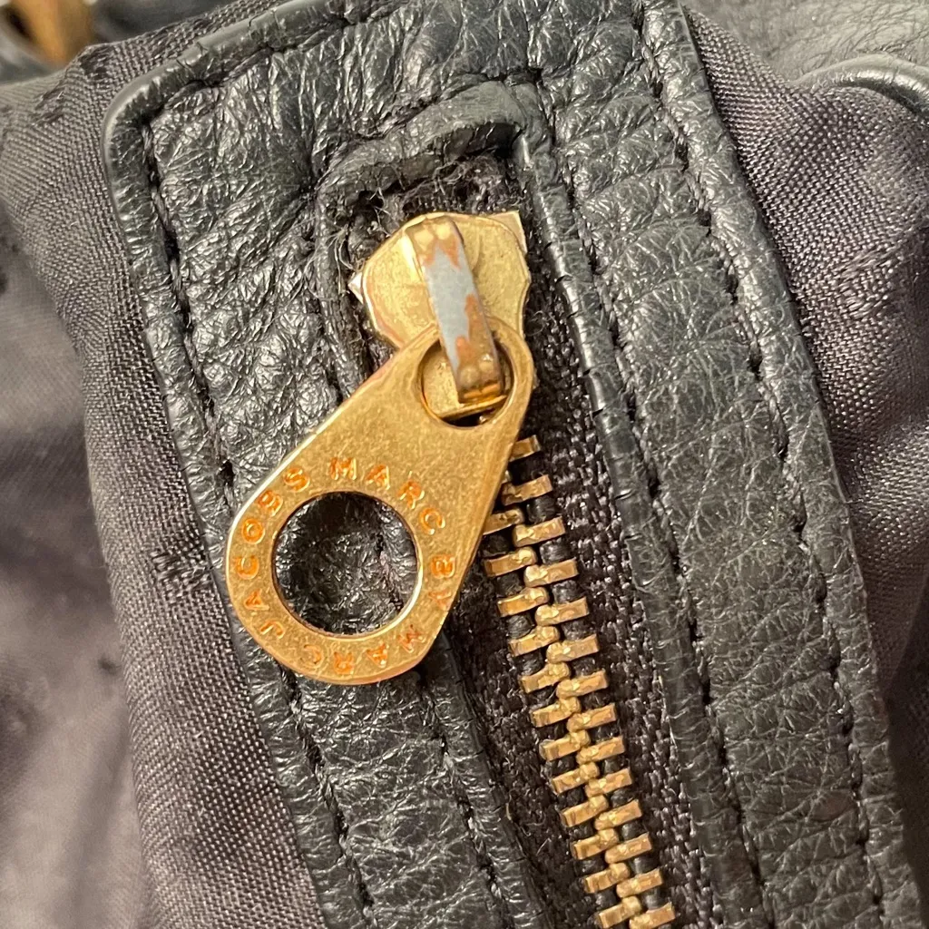 Marc by Marc Jacobs  leather shoulder bag - Image 5