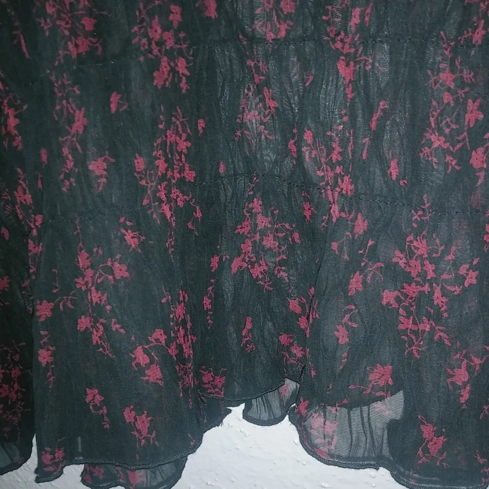 Gloria Vanderbilt 8 Boho Sexy Black Lace Collared Long Sleeved Button Down Top - Image 4