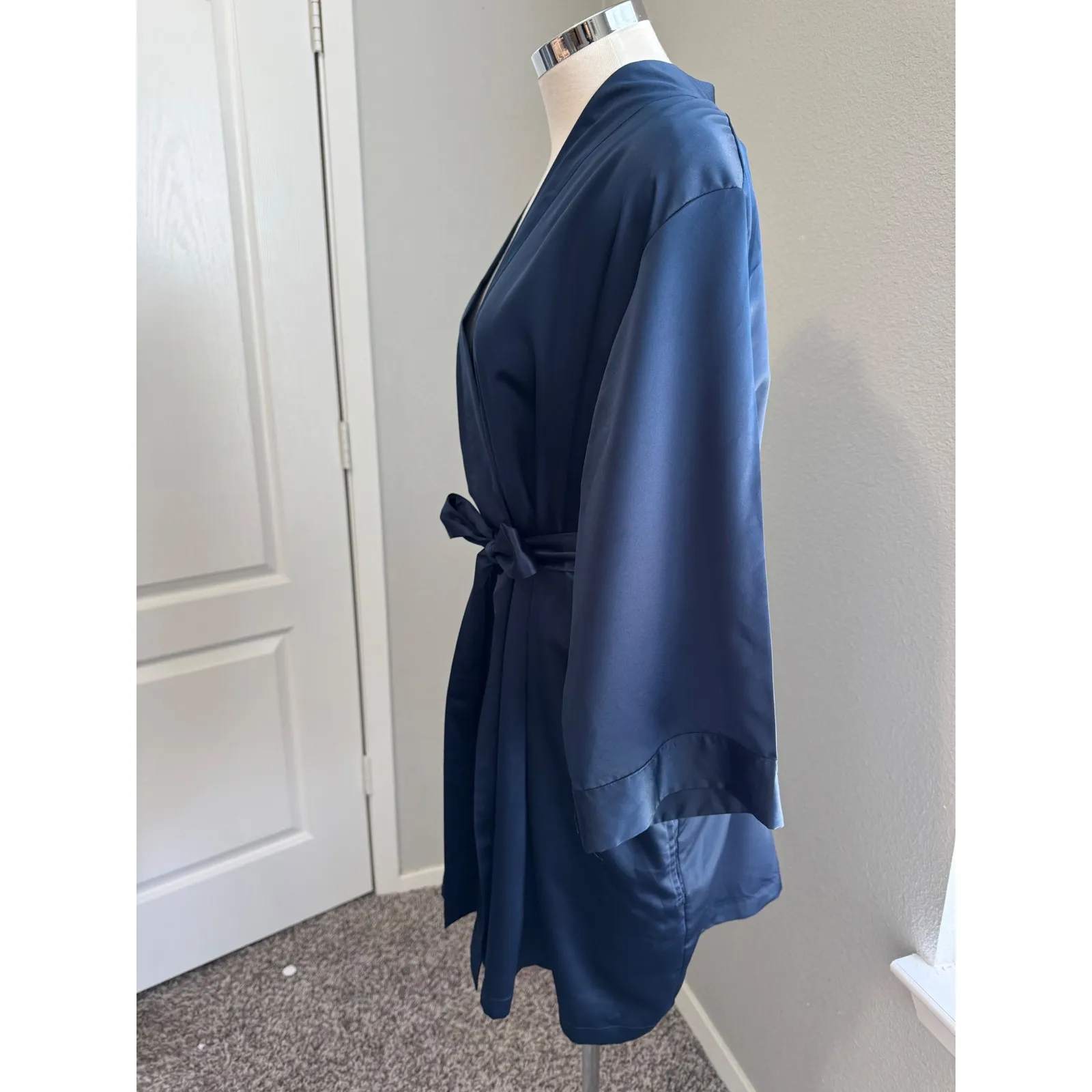 Cabernet Satin Robe Kimono Style Lightweight Loungewear Pockets XL Blue - Image 3