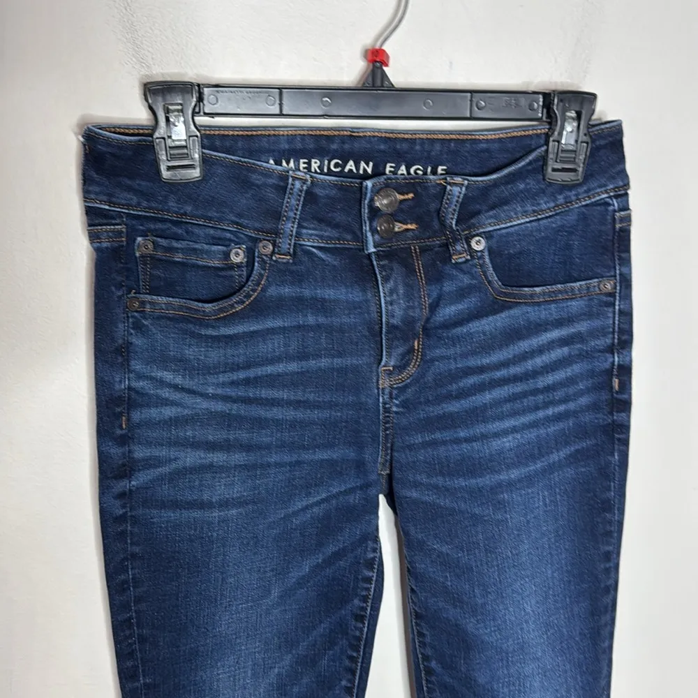 American Eagle Outfitters Artist Cropped Jean Dark Wash Stretch Jeans Size 6 - Image 3