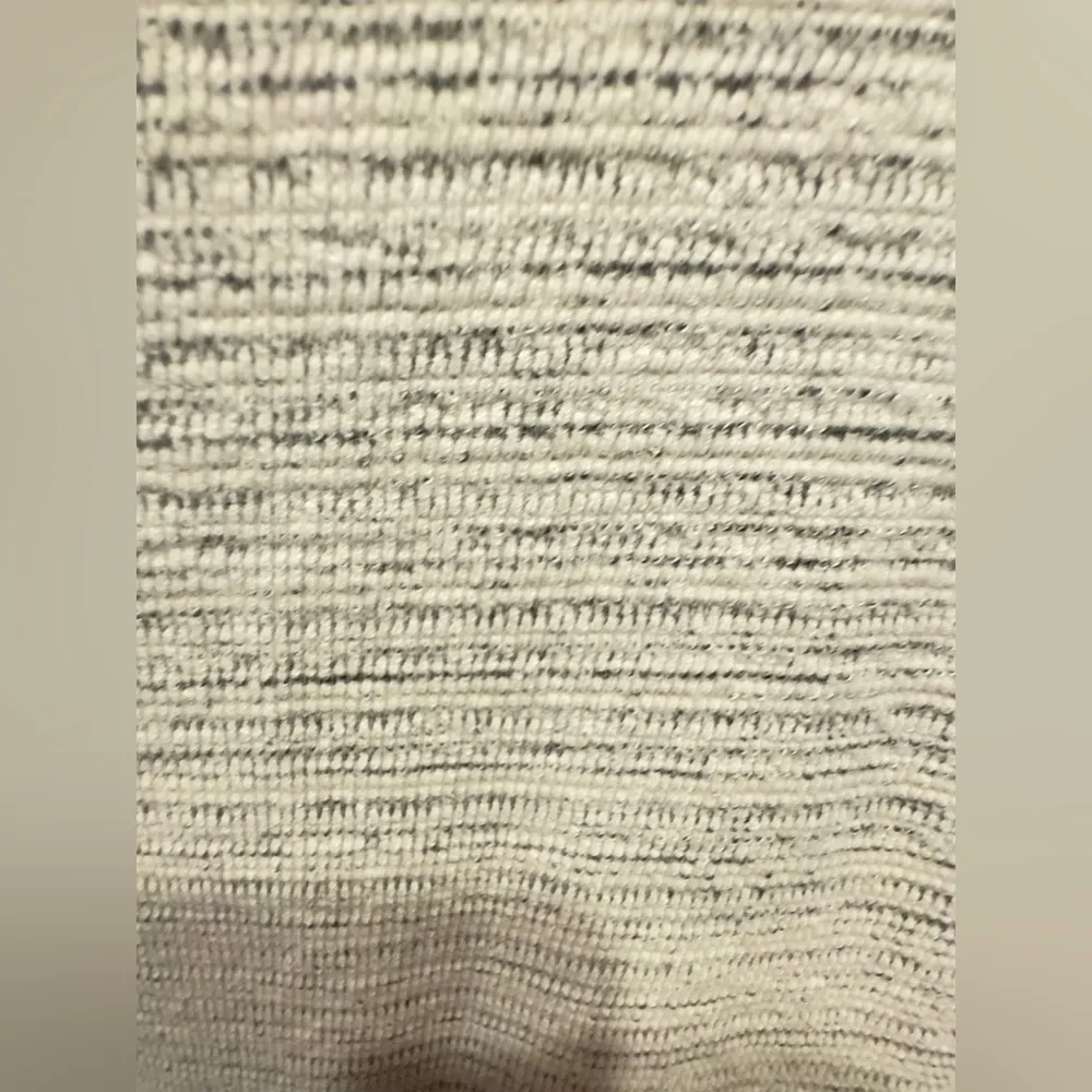 Aerie Grey Marled Light Weight Pull Over Size Small Oversized with side slits - Image 2