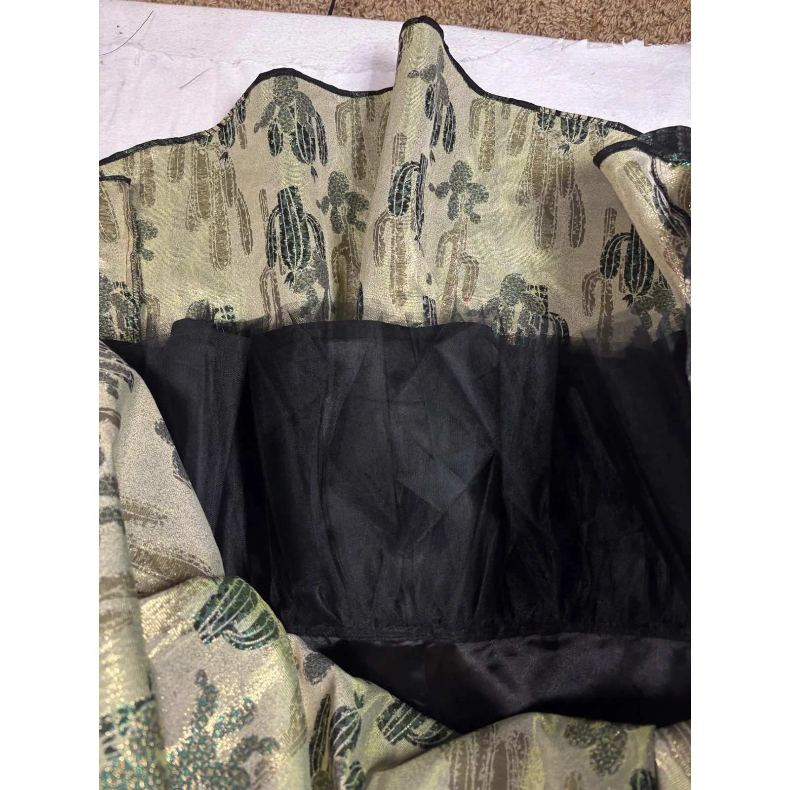 NWT Eva Franco Cactus Print High Low Midi Skirt Metallic Black Green Gold Sz 6 - Image 5