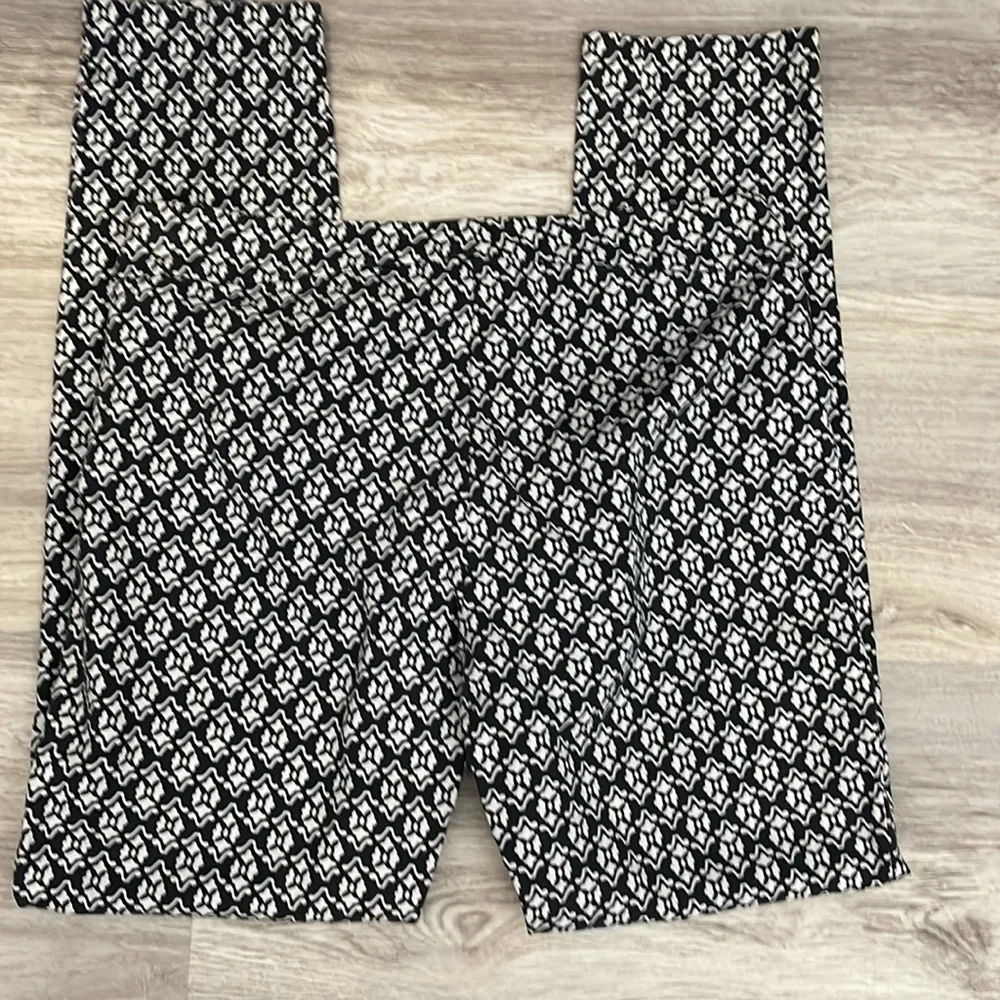 Black Saks Fifth Avenue Charcoal & White Regal Print Side Zip Pants Size 4 Multiple - Image 2