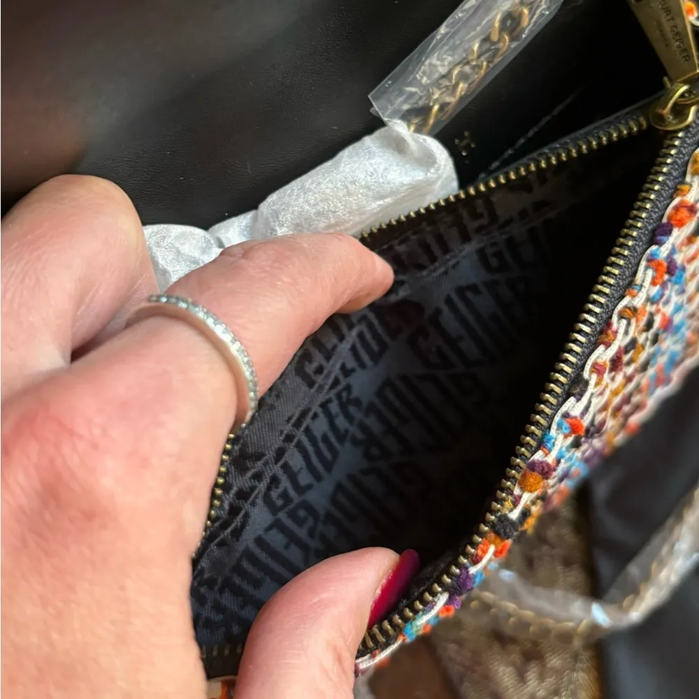 Kurt Geiger Authentic  Leather/braided magnetic closure flap eagle head Crosby - Image 12