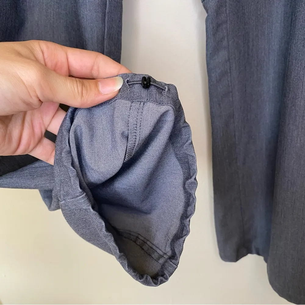 FIGS 7-Pocket Adjustable Ankle Scrub Pants Zippered Back Pockets Gray Sz Large - Image 10